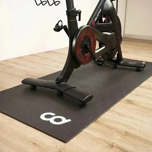 CyclingDeal Bike Mat 30" x 60" Soft - Picture 5 of 5